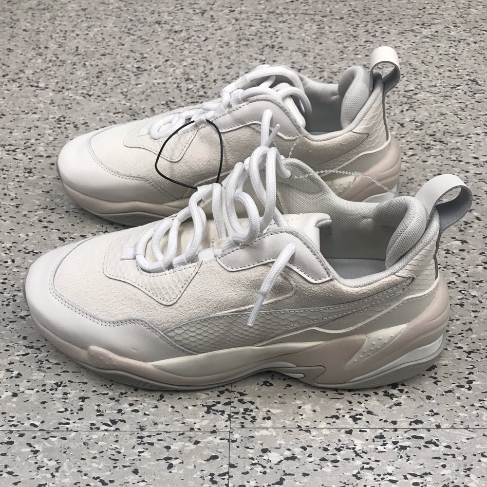 Bright White -gray Violet-puma White